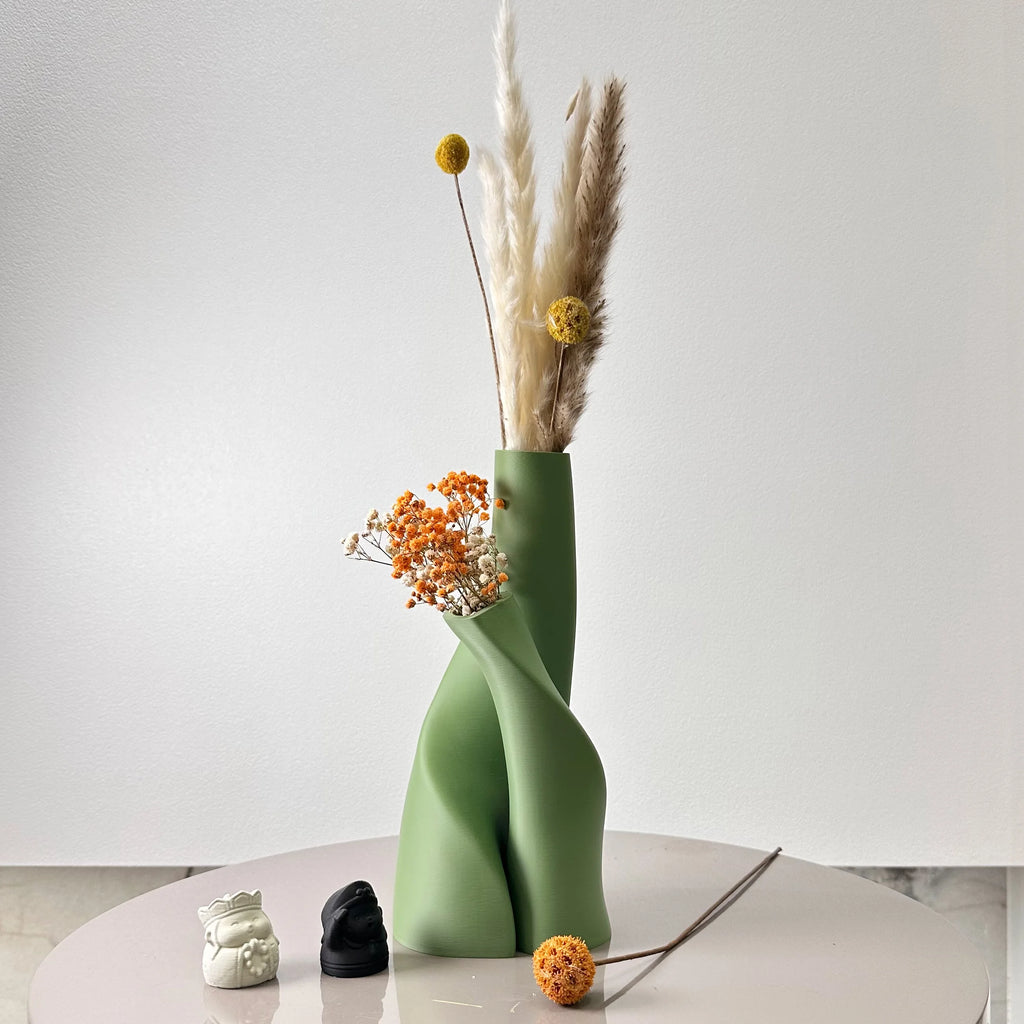 2 Piece Set of Special-Shaped Double Vase