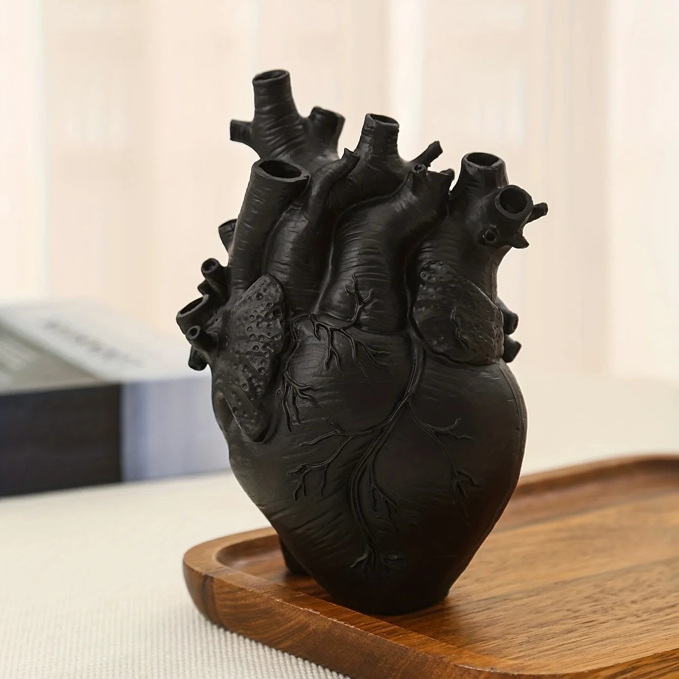 Nordic Anatomical Heart Shaped Vase Resin Flower Pot For Table Decorative Anatomy Themed Design Flower Holder for Tabletop Home