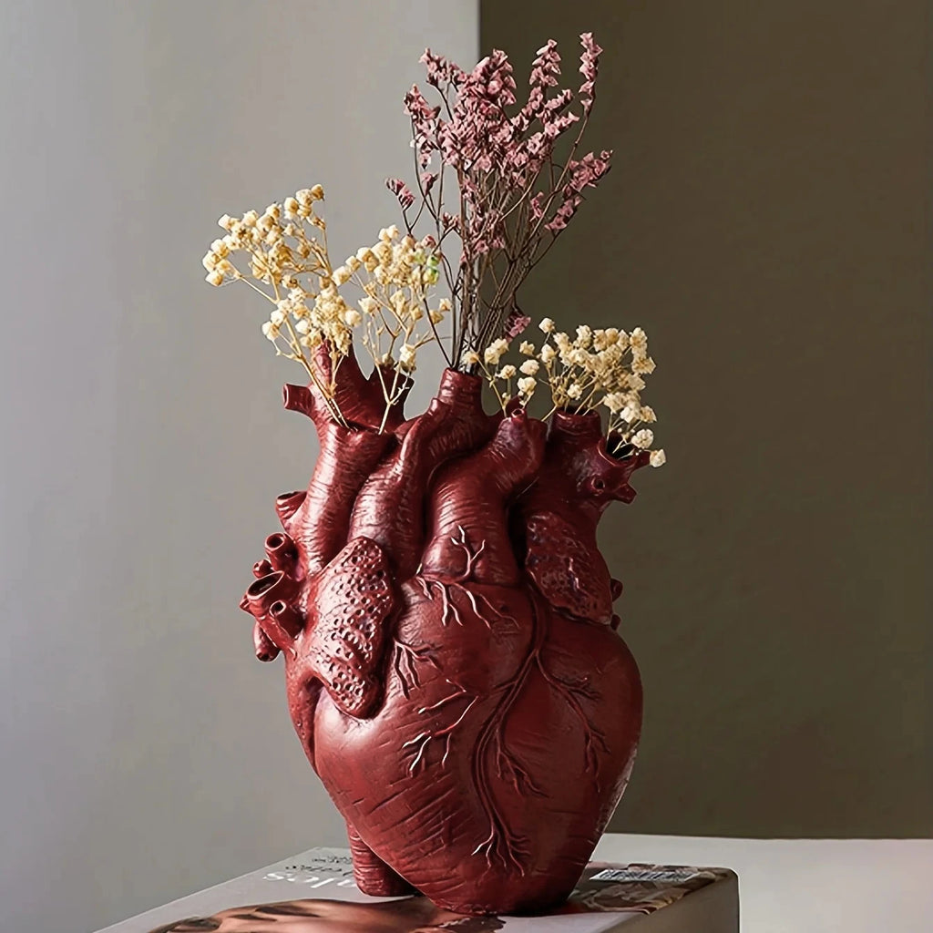 Elegant Anatomical Heart Vase – Nordic Resin Pot for Tabletop Floral Arrangements