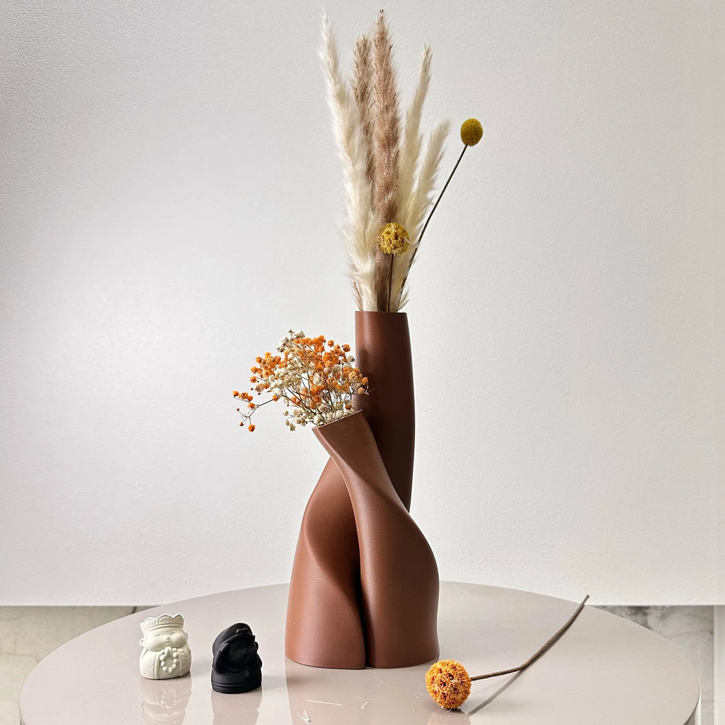 2 Piece Set of Special-Shaped Double Vase